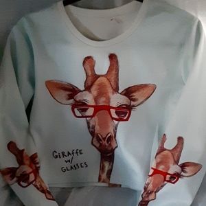 Cute Blouse  Brand mittel meer. Size M. measures on Pics.